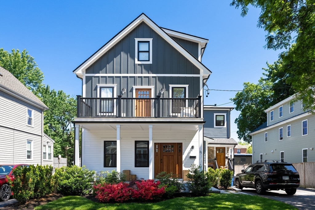 Arlington, Massachusetts 02474, United States, 3 Bedrooms Bedrooms, ,3 BathroomsBathrooms,Residential,Pending,141730