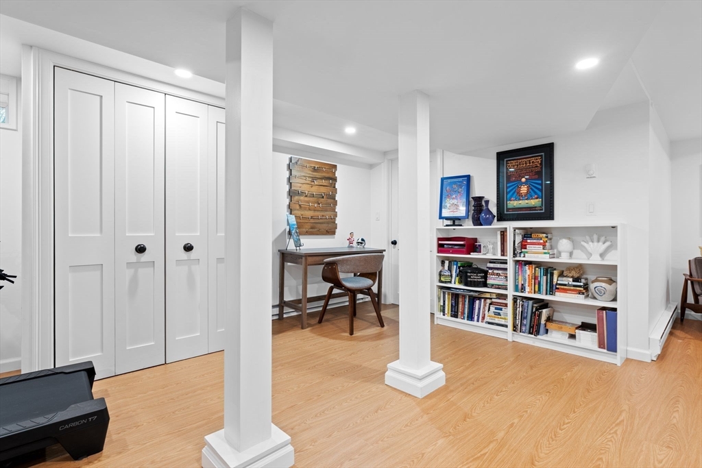 Arlington, Massachusetts 02474, United States, 3 Bedrooms Bedrooms, ,3 BathroomsBathrooms,Residential,Pending,141730