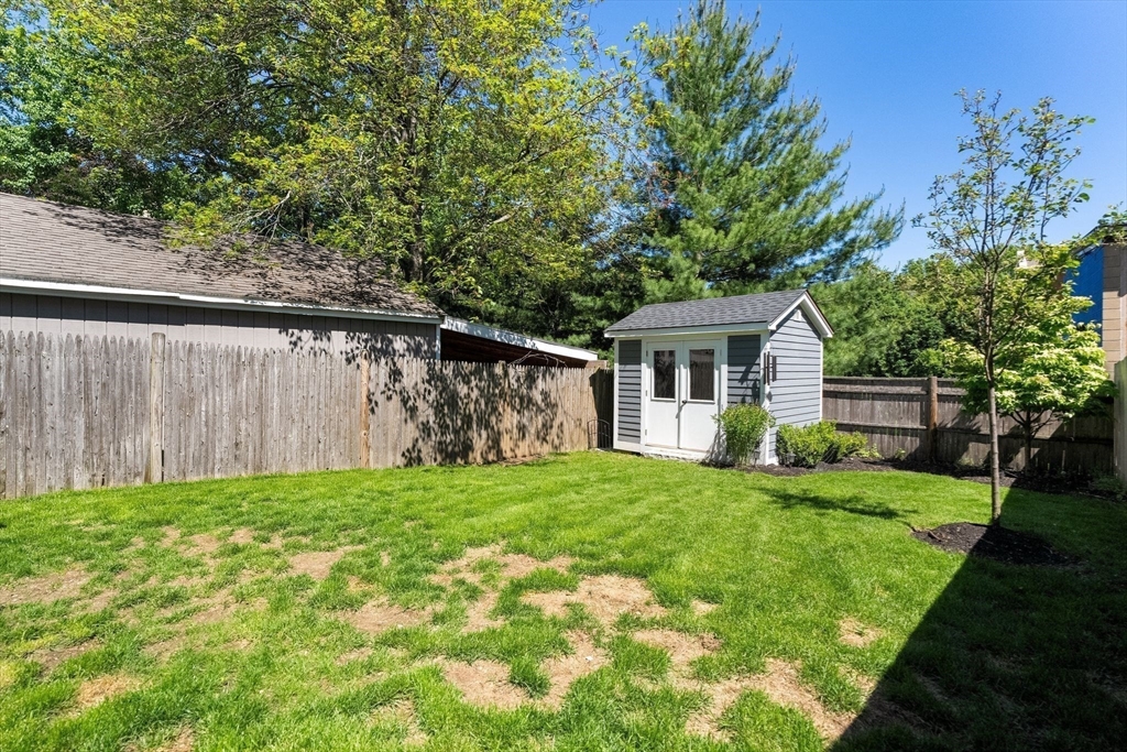 Arlington, Massachusetts 02474, United States, 3 Bedrooms Bedrooms, ,3 BathroomsBathrooms,Residential,Pending,141730