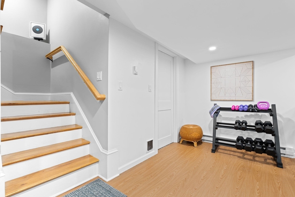 Arlington, Massachusetts 02474, United States, 3 Bedrooms Bedrooms, ,3 BathroomsBathrooms,Residential,Pending,141730