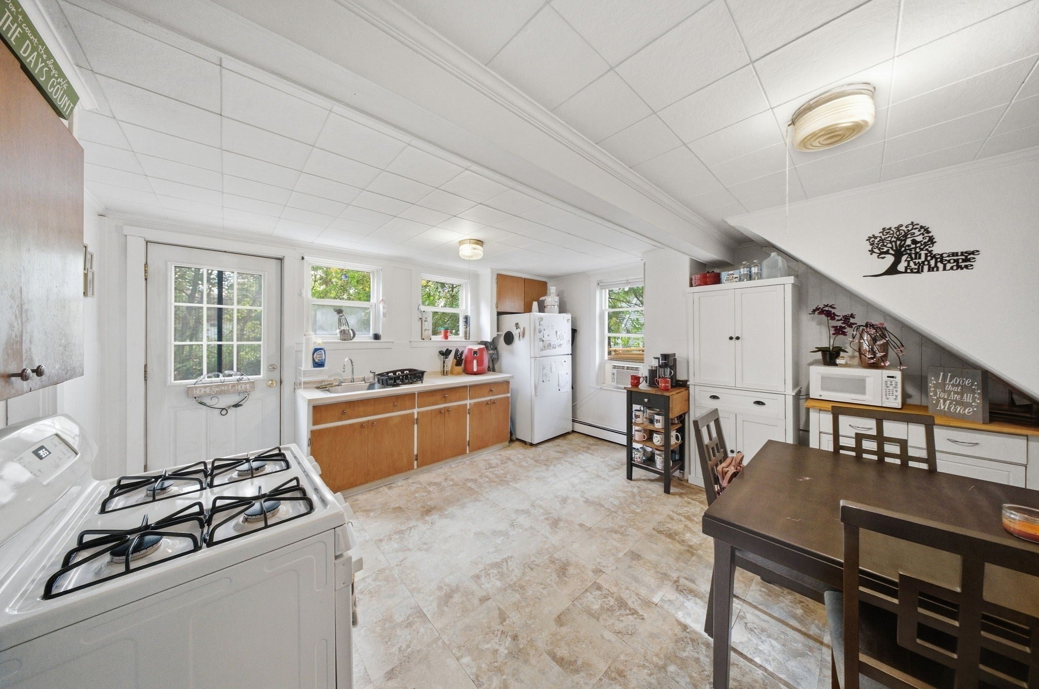 27 Mechanic St