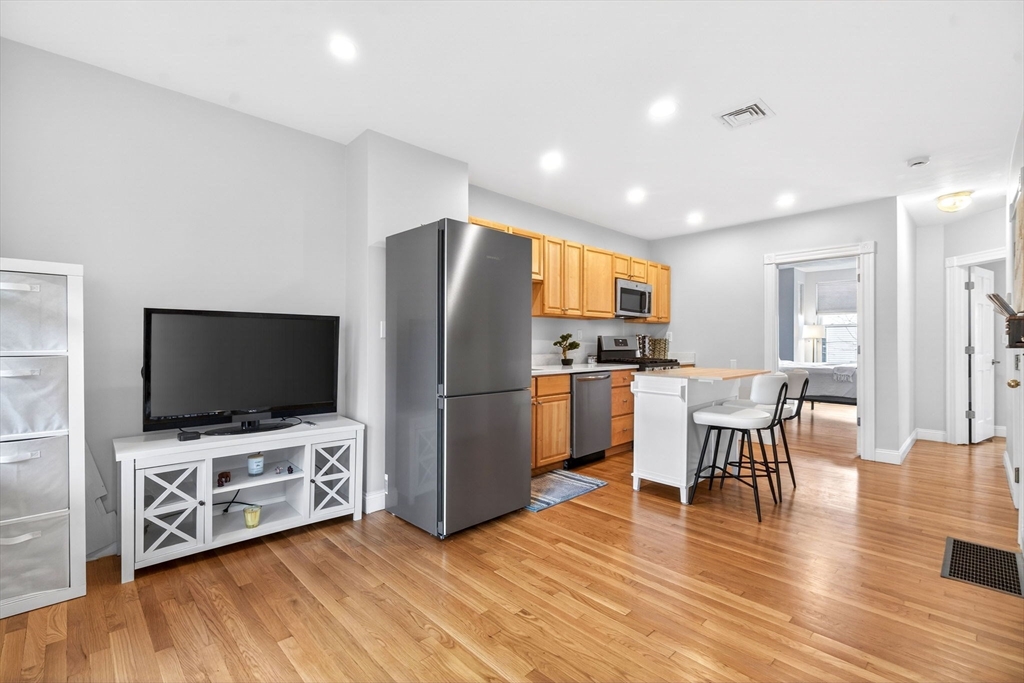 116 Trenton St #2, Boston, MA, 116 Trenton St #2, Boston, MA Photo #4