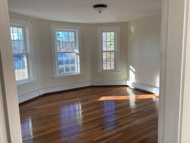 702 Main St 2