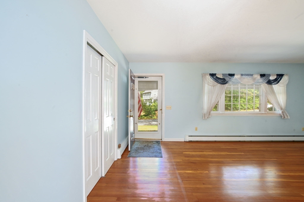 4 Royal Cir