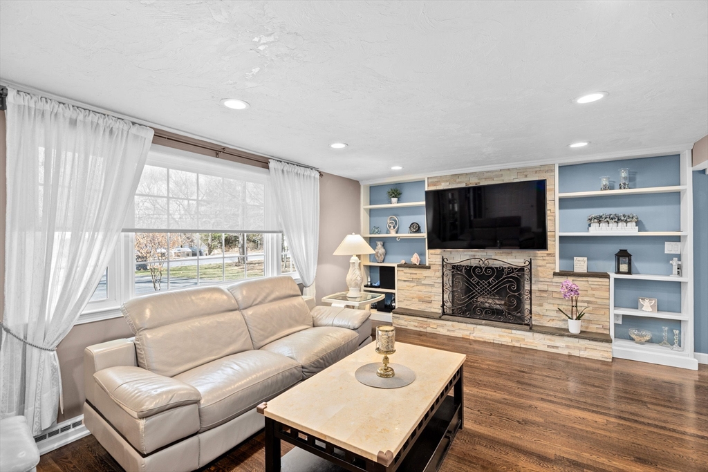 1368 Bay Rd
