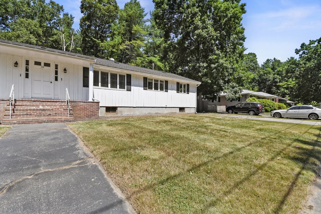 10 Lawndale Rd 1