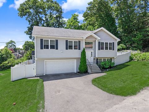 Photo of 7 Cadman Street, Worcester, MA 01604 (MLS # 73538606)
