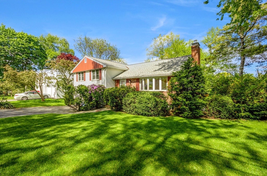 Photo of 57 Spy Pond Ln, Arlington, MA