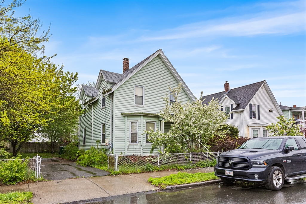 44 Elmwood Ave