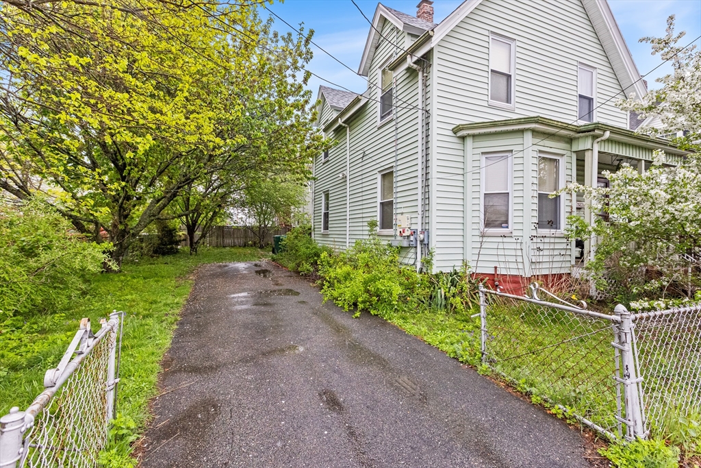 44 Elmwood Ave