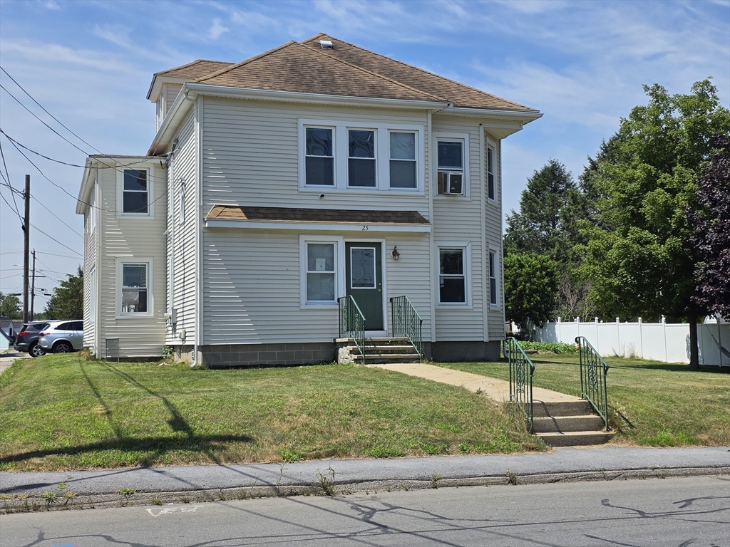 Click for 25 Slater St 1st Fl, Webster, MA slideshow Click for 25 Slater St 1st Fl, Webster, MA slideshow