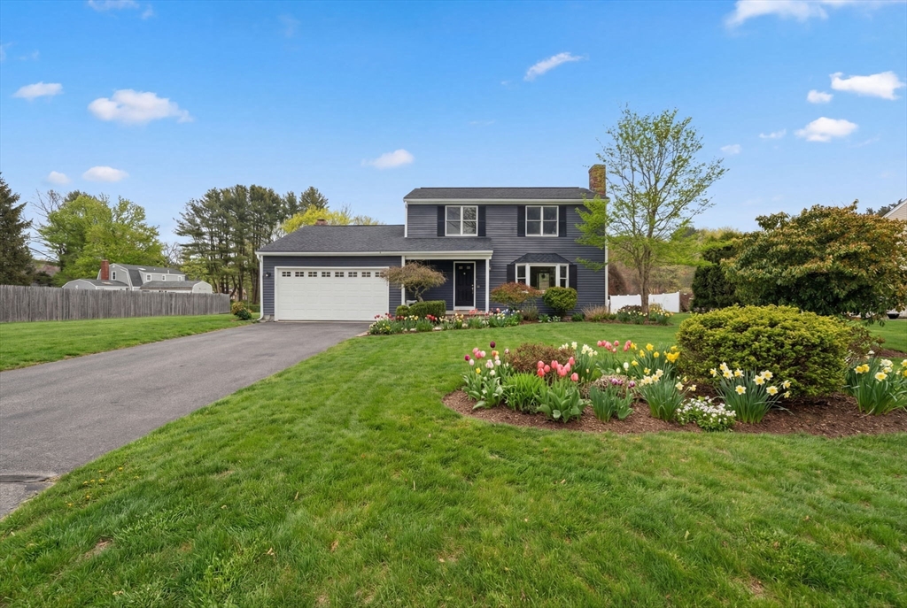 8 Agawam Ct