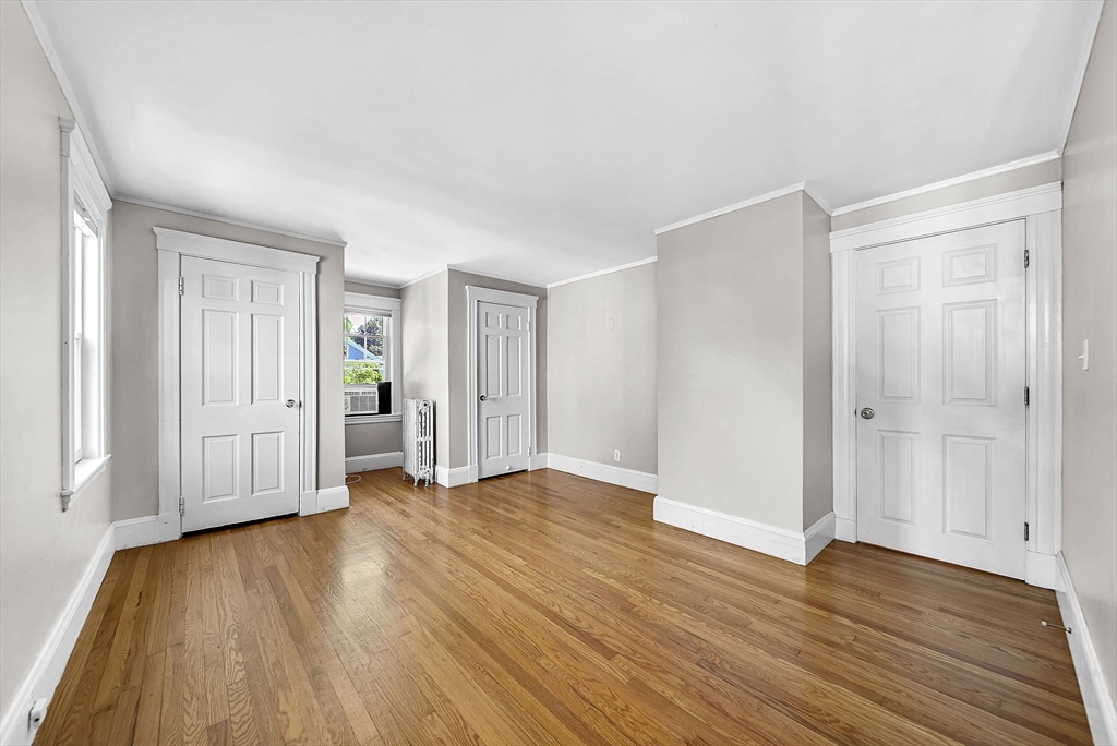 Wellesley, Massachusetts 02482, United States, 3 Bedrooms Bedrooms, ,2 BathroomsBathrooms,Residential,Pending,194170