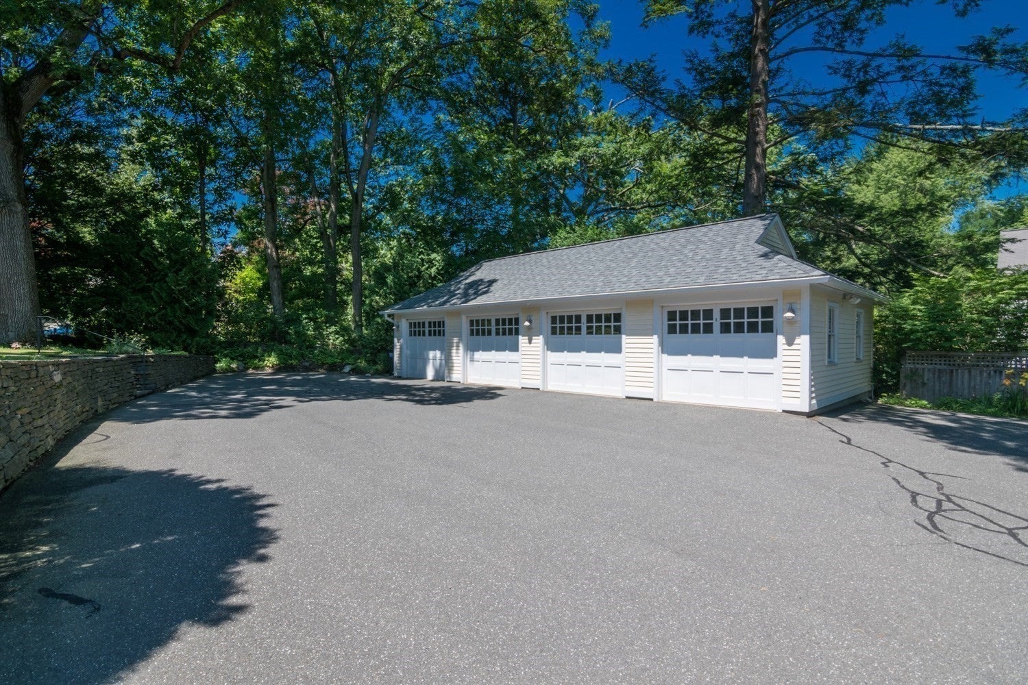 88 Round Hill Rd 2