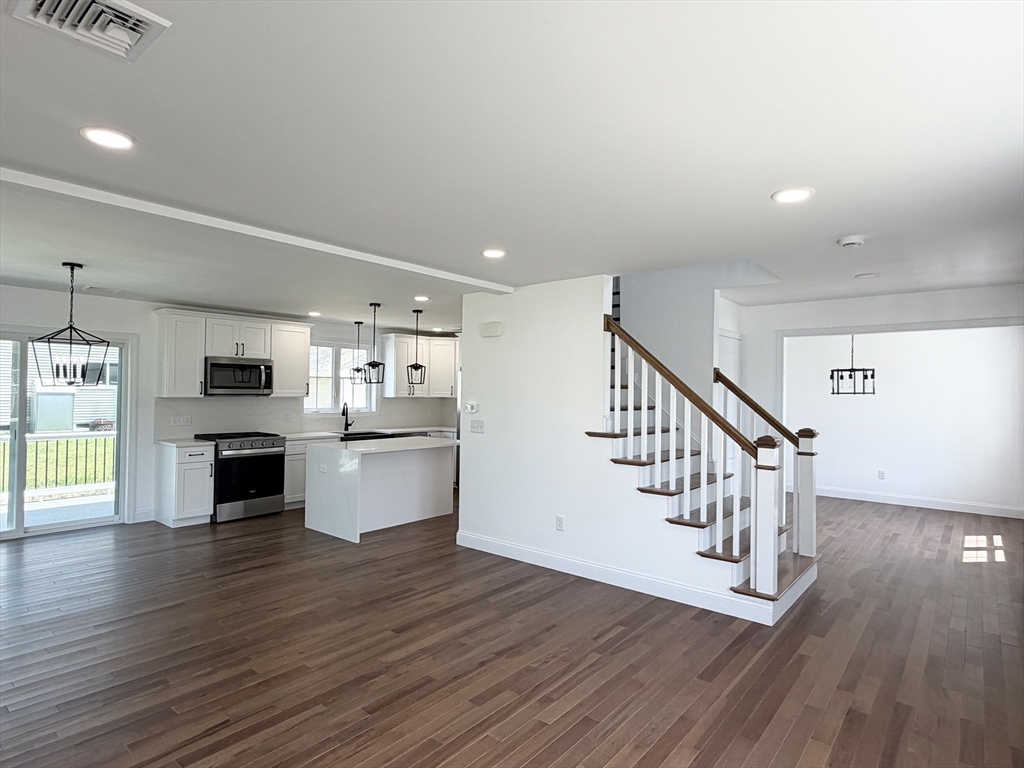 955 Crescent Street