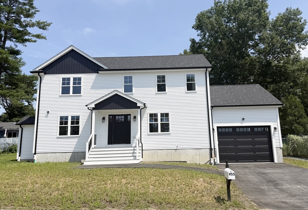 955 Crescent Street