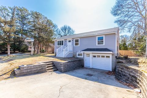 Photo of 24 Weatherglass Ln, Falmouth, MA 02536 (MLS # 73481574)