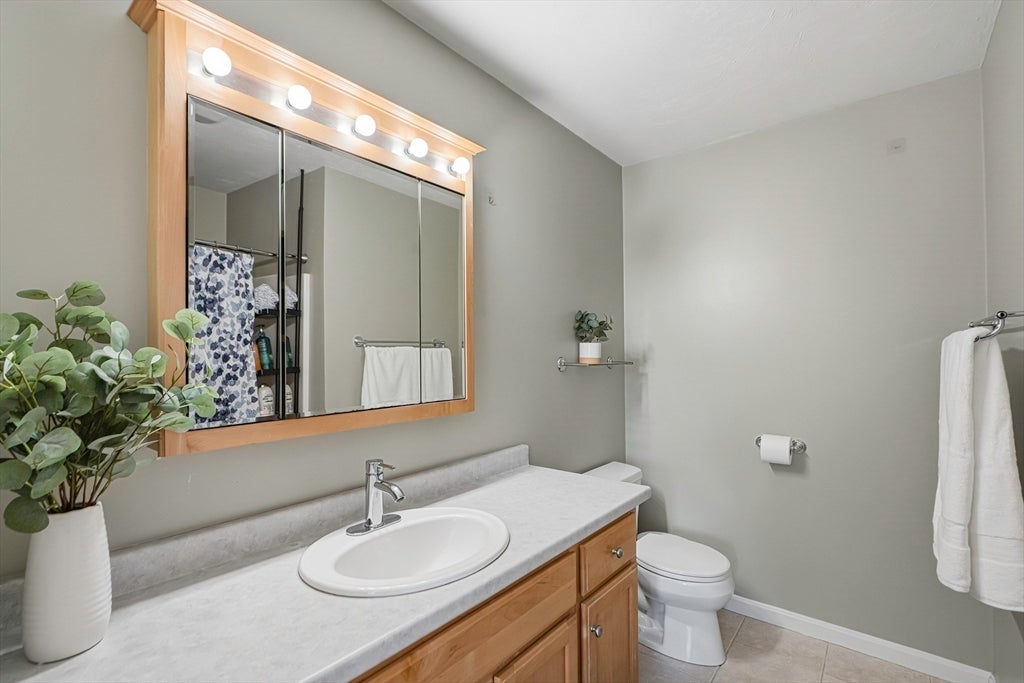 13 Knowlton Cir #13, Upton, MA Photo #17