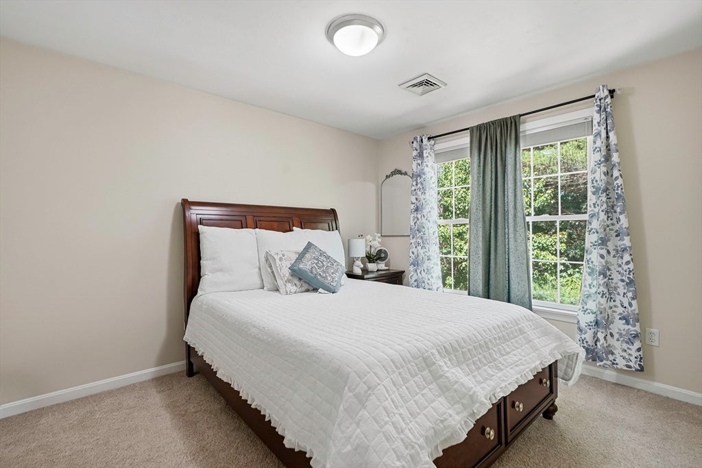 13 Knowlton Cir #13, Upton, MA Photo #24