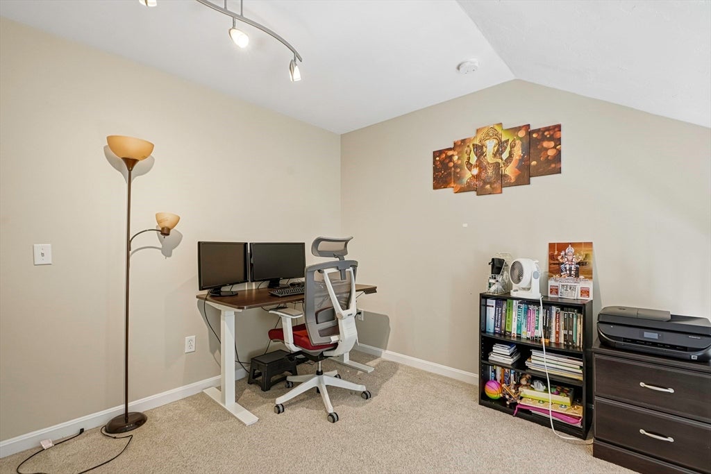 13 Knowlton Cir #13, Upton, MA Photo #16
