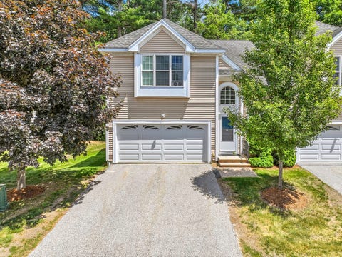 Photo of 13 Knowlton Cir #13, Upton, MA 01568 (MLS # 73560822)