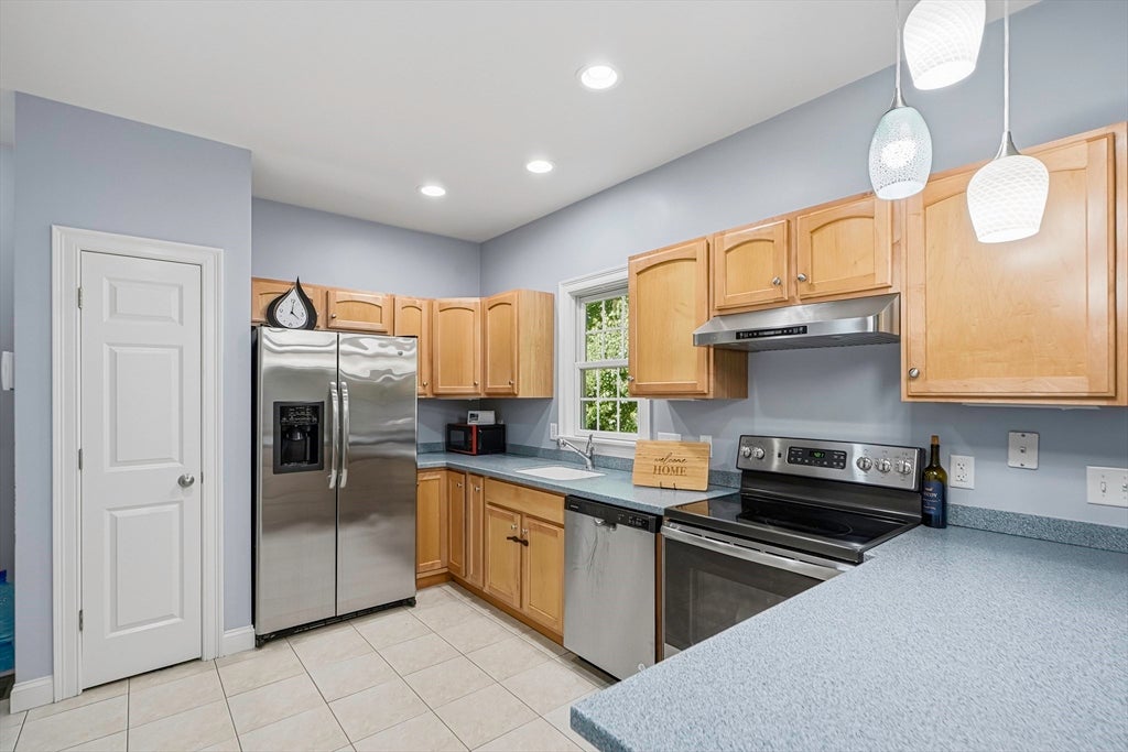 13 Knowlton Cir #13, Upton, MA Photo #12