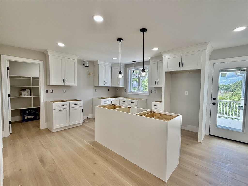 129 Old Westford Rd