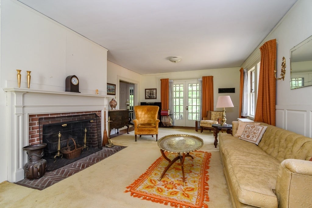 355 High St, Westwood, MA, 355 High St, Westwood, MA Photo #2