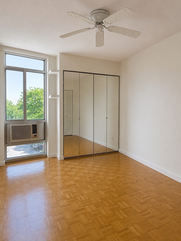 19 Winchester St 402
