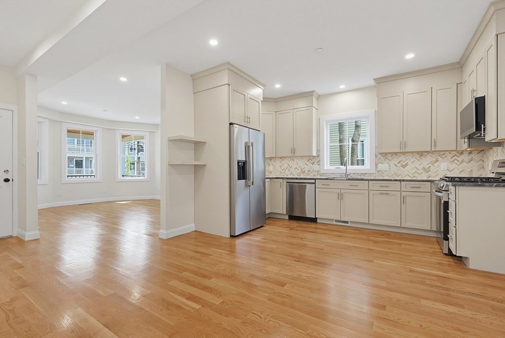 53 Eddy St #1, Newton, MA, 53 Eddy St #1, Newton, MA Photo #2