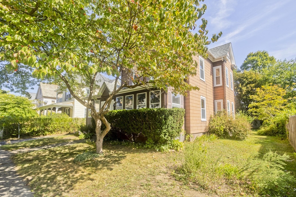 16 Charles St