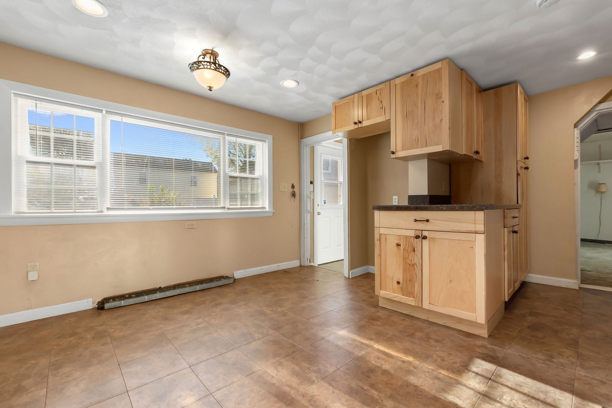26 Franklin St, Peabody, MA, 26 Franklin St, Peabody, MA Photo #15