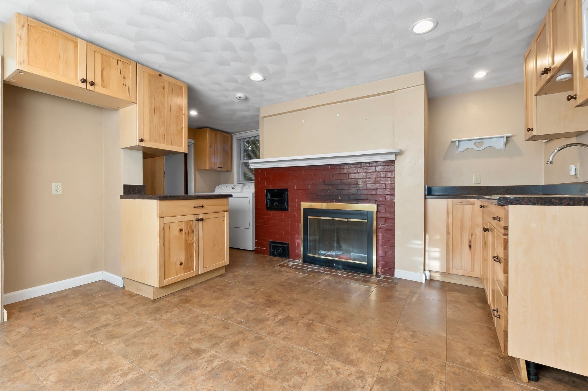 26 Franklin St, Peabody, MA, 26 Franklin St, Peabody, MA Photo #16