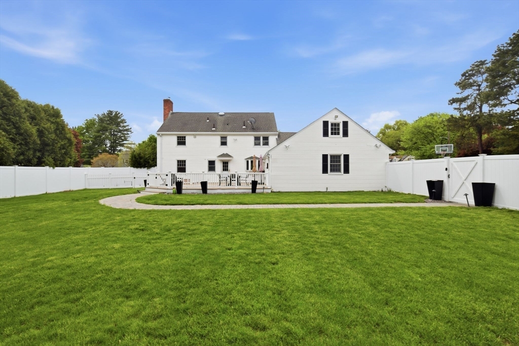 107 Viscount Rd, Longmeadow, MA Photo #40