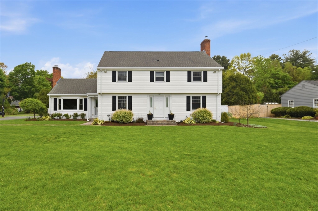 107 Viscount Rd, Longmeadow, MA Photo #1
