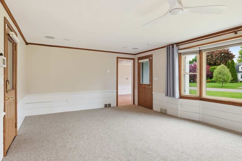 107 Viscount Rd, Longmeadow, MA Photo #15