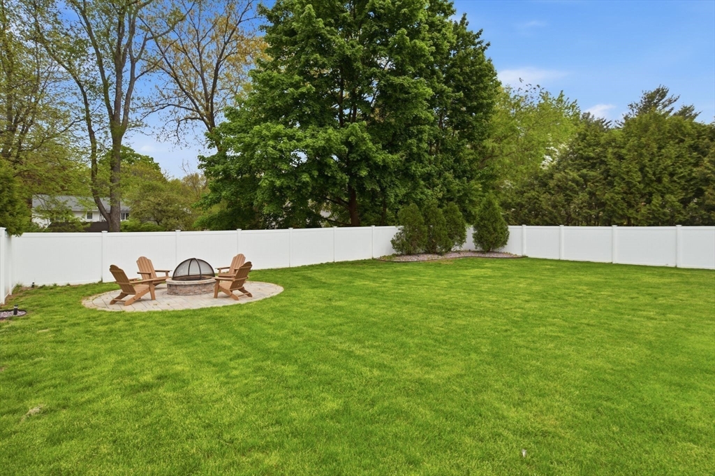 107 Viscount Rd, Longmeadow, MA Photo #39