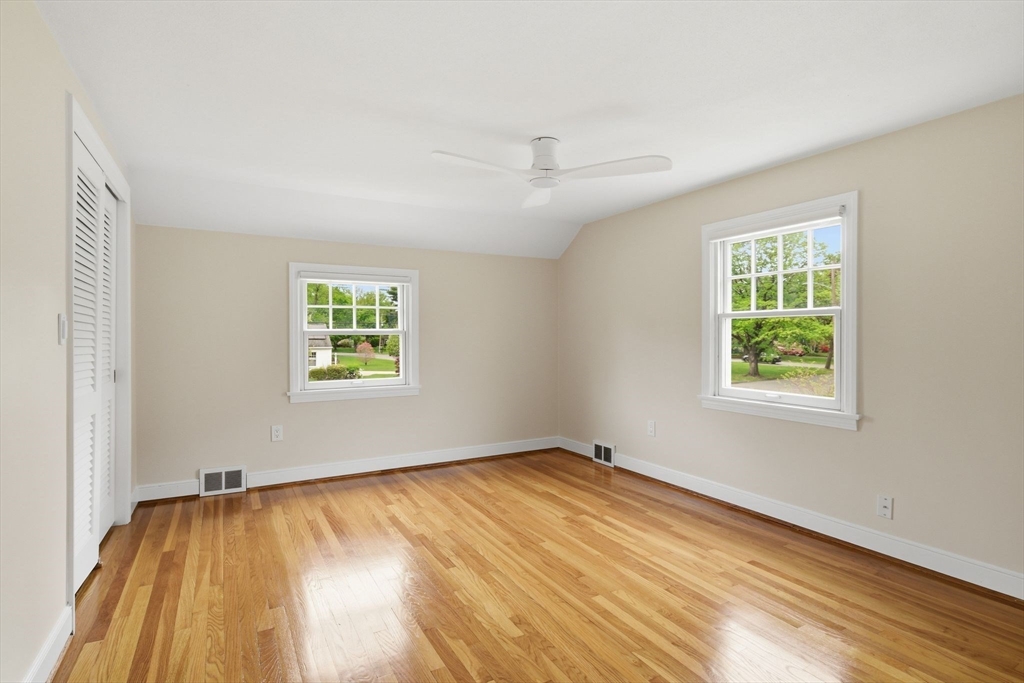 107 Viscount Rd, Longmeadow, MA Photo #24