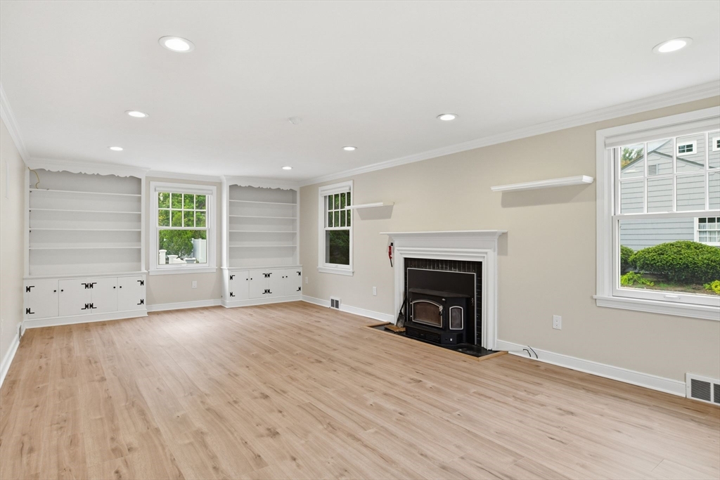 107 Viscount Rd, Longmeadow, MA Photo #5