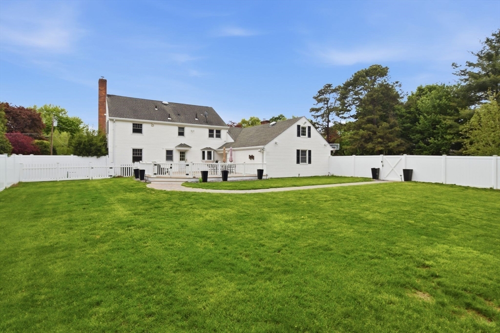 107 Viscount Rd, Longmeadow, MA Photo #38