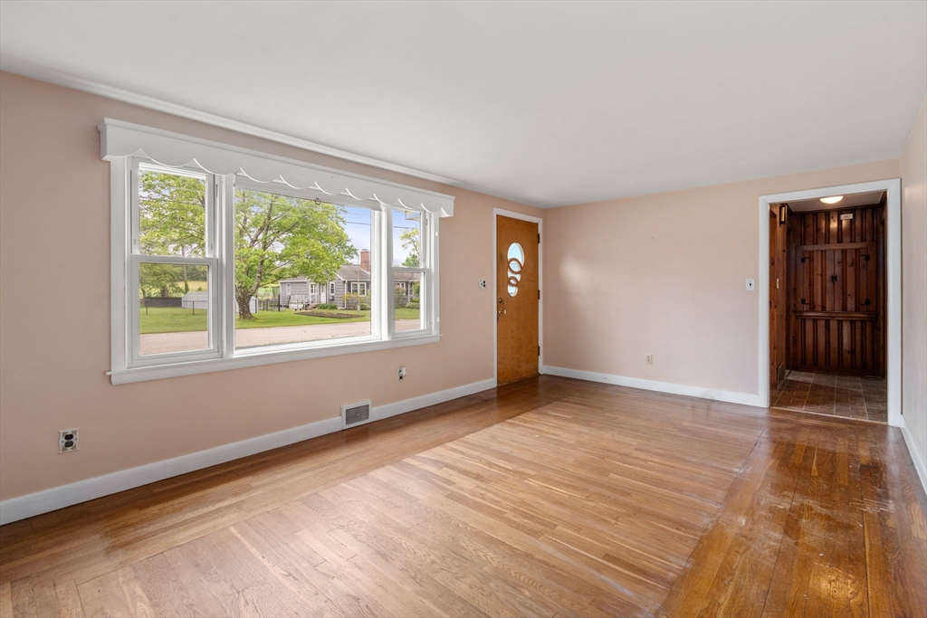 10 Sunset Dr