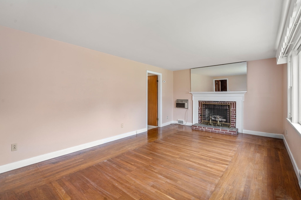 10 Sunset Dr