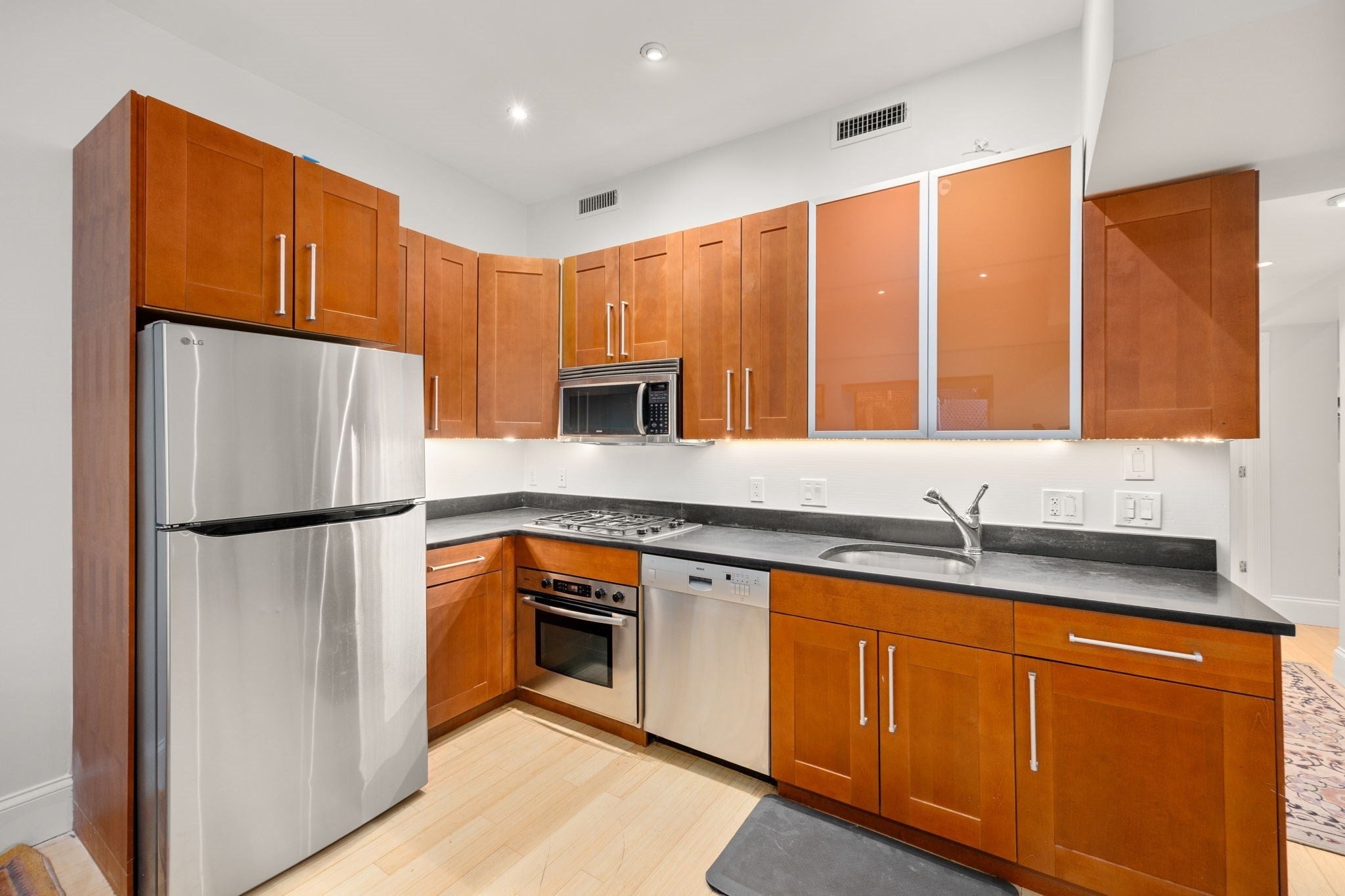 28 Isabella St 28
