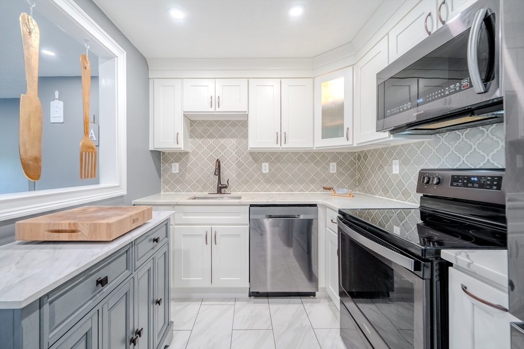368 Elliot St 10