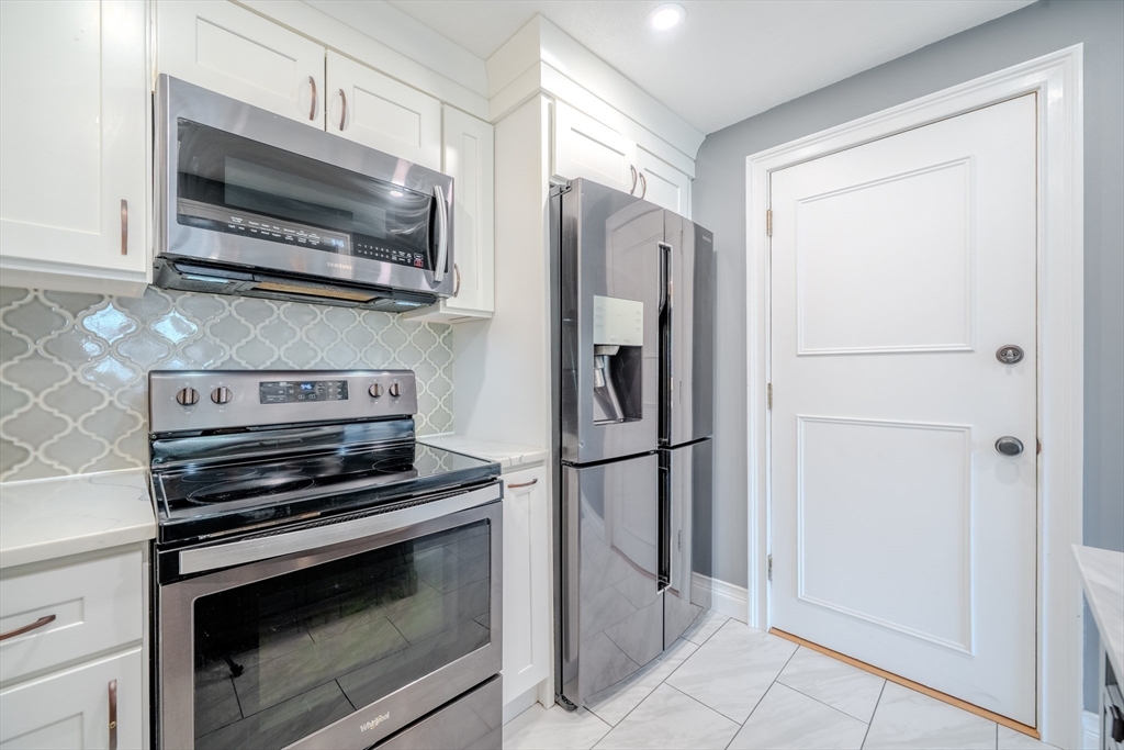 368 Elliot St 10