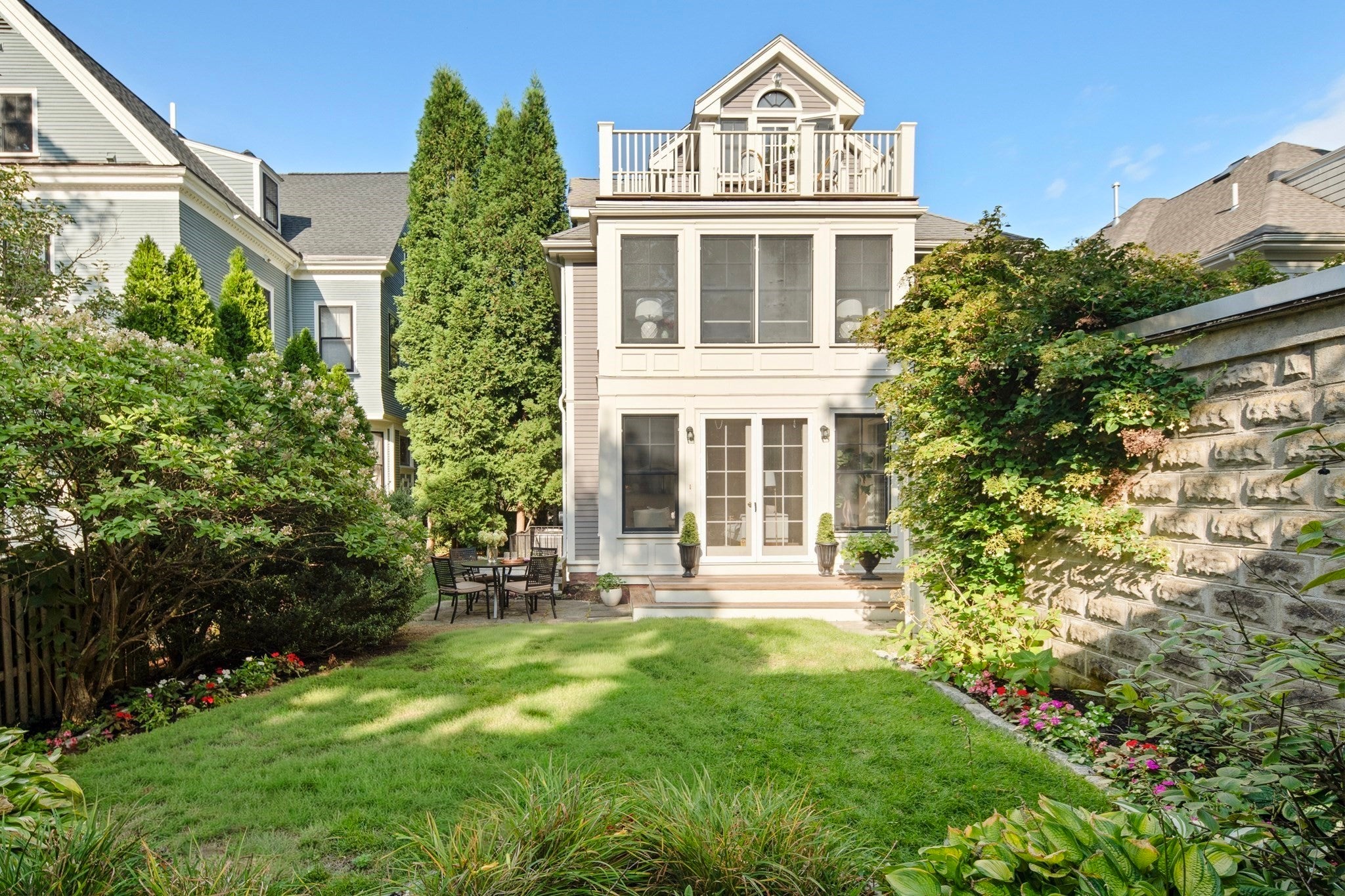 Photo of 25-27 Gray Street, Cambridge, MA