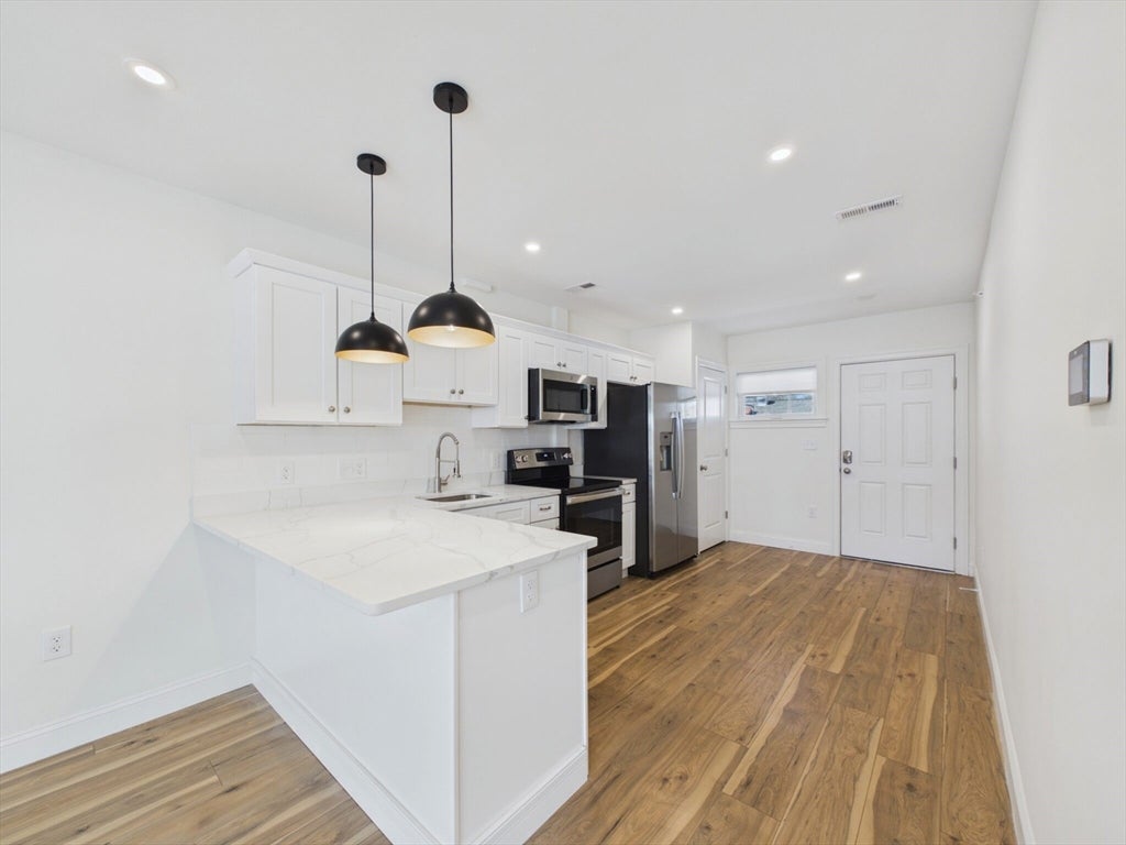 1 Pleasant Street #302, Cohasset, MA, 1 Pleasant Street #302, Cohasset, MA Photo #3