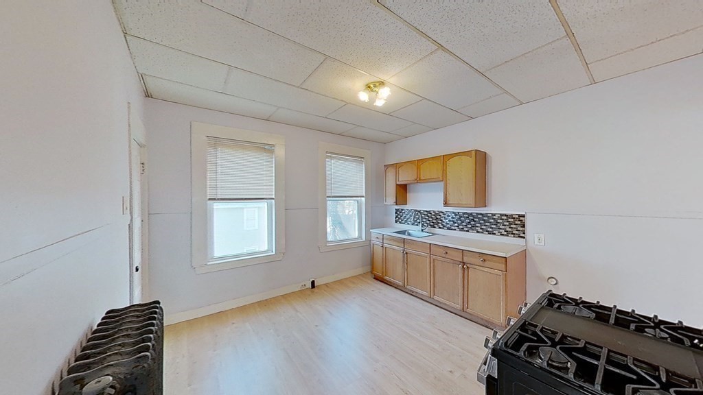 569 Norfolk Street 3