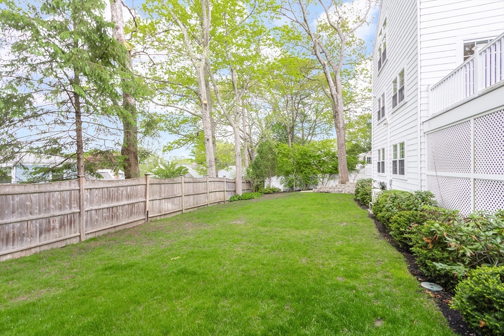 Needham, Massachusetts 02494, United States, 4 Bedrooms Bedrooms, ,4 BathroomsBathrooms,Residential,Pending,125805