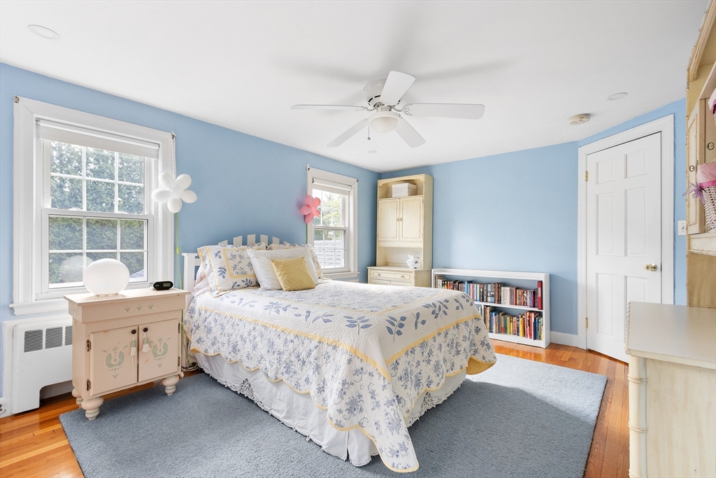 Needham, Massachusetts 02494, United States, 4 Bedrooms Bedrooms, ,4 BathroomsBathrooms,Residential,Pending,125805